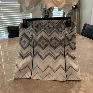 WHBM Strapless Bustier, worn once! In EXCELLENT condition! Size 8